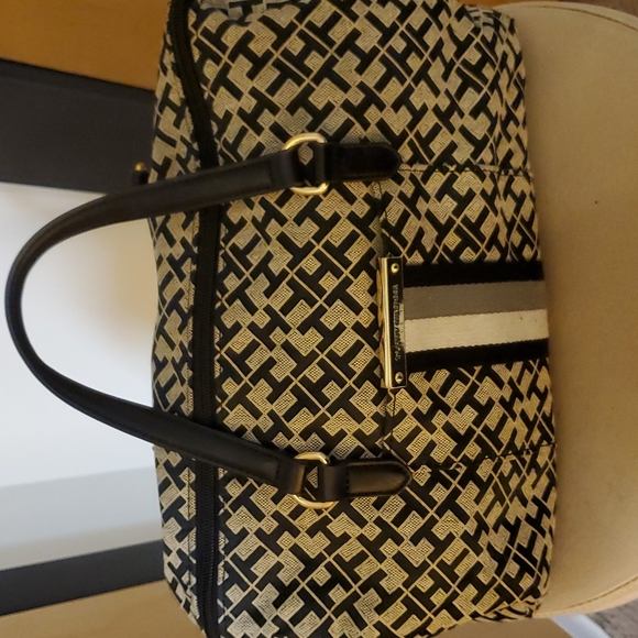 Tommy Hilfiger satchel - Picture 3 of 11